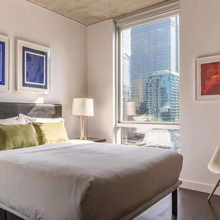 2Br Elegant Premium Suite With Balcony & Sweeping City Views Chicago Bagian luar foto