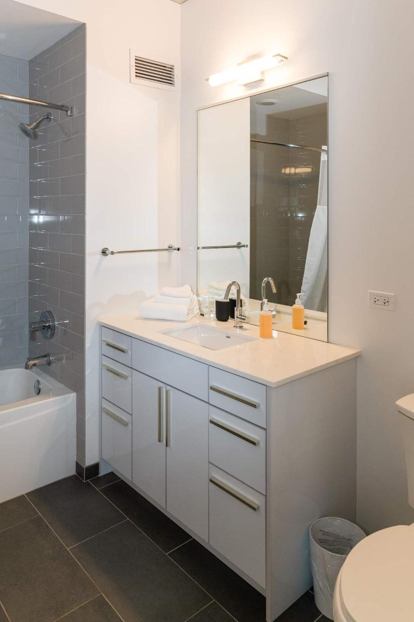 2Br Elegant Premium Suite With Balcony & Sweeping City Views Chicago Bagian luar foto